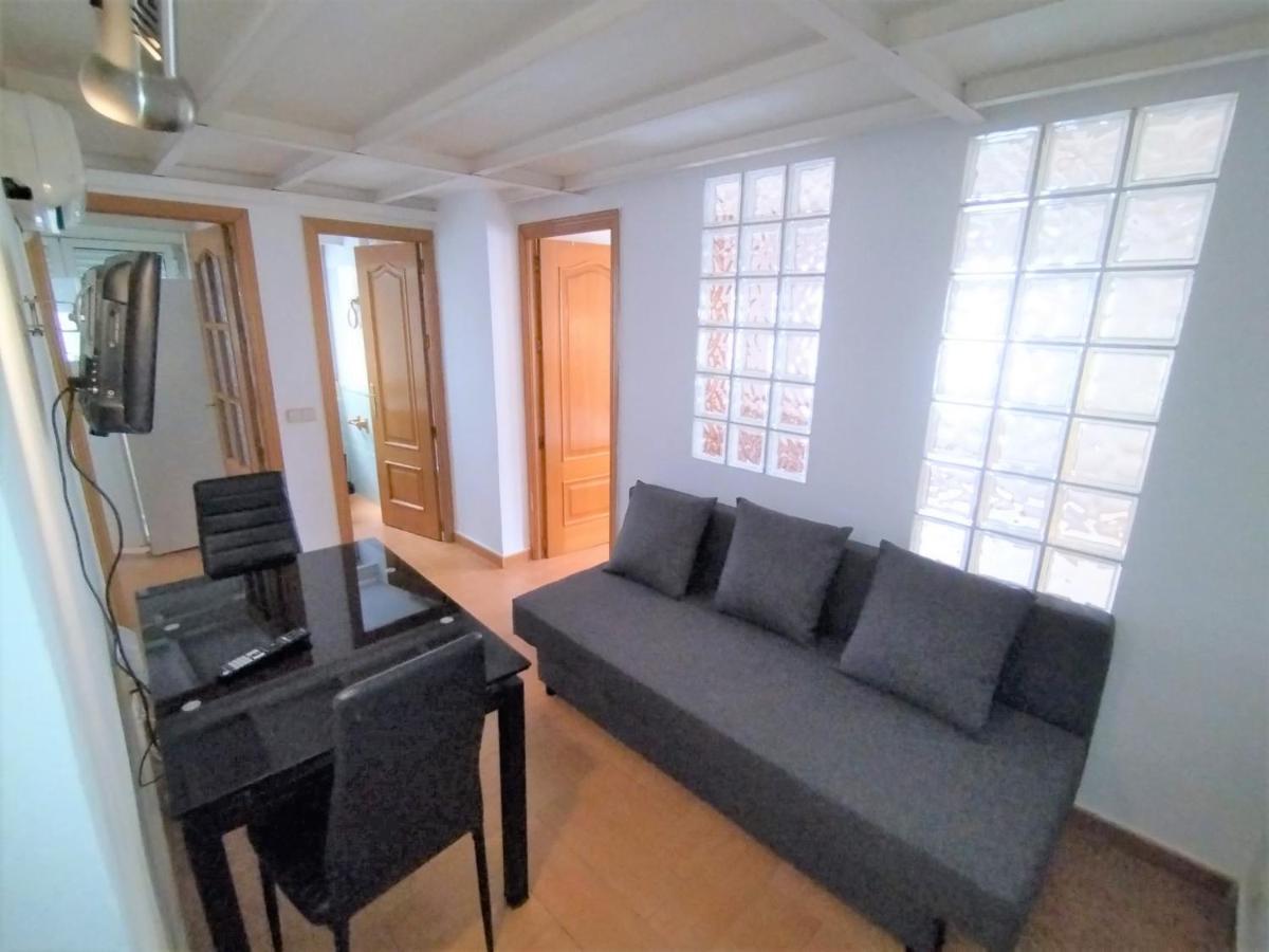 Puerta Del Sol - Plaza De Santa Ana Apartments Madrid Bagian luar foto